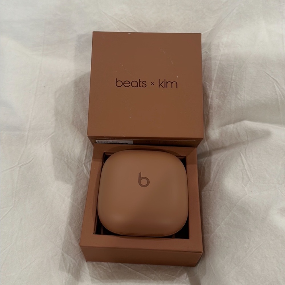 Beats by dre xkim kardashian